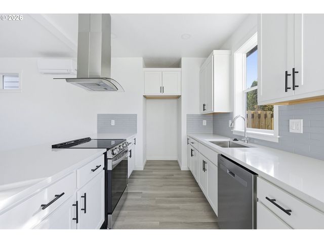 8718 Se Bybee Blvd, Portland, OR 97266