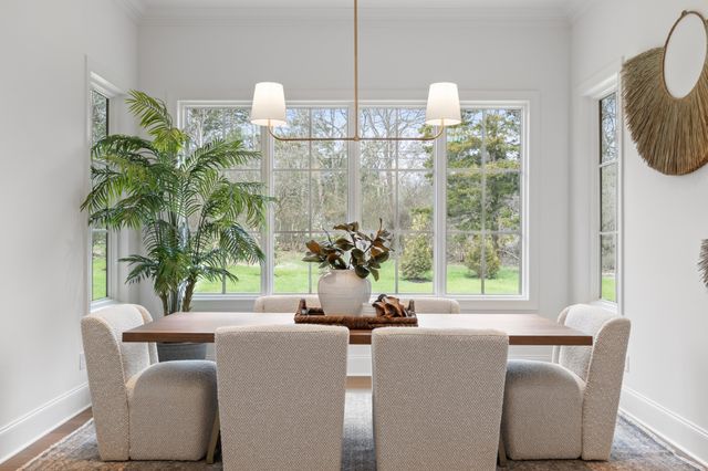 641 Brook Hollow Rd, Nashville, TN 37205