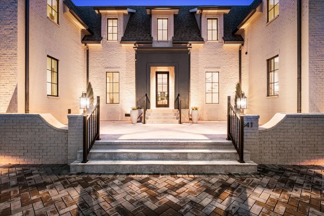 641 Brook Hollow Rd, Nashville, TN 37205
