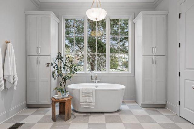 641 Brook Hollow Rd, Nashville, TN 37205