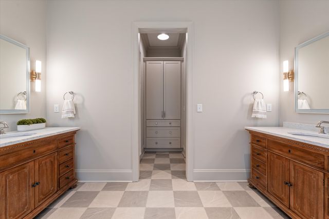 641 Brook Hollow Rd, Nashville, TN 37205