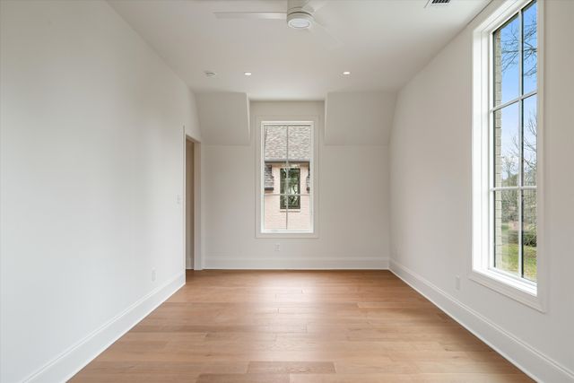 641 Brook Hollow Rd, Nashville, TN 37205