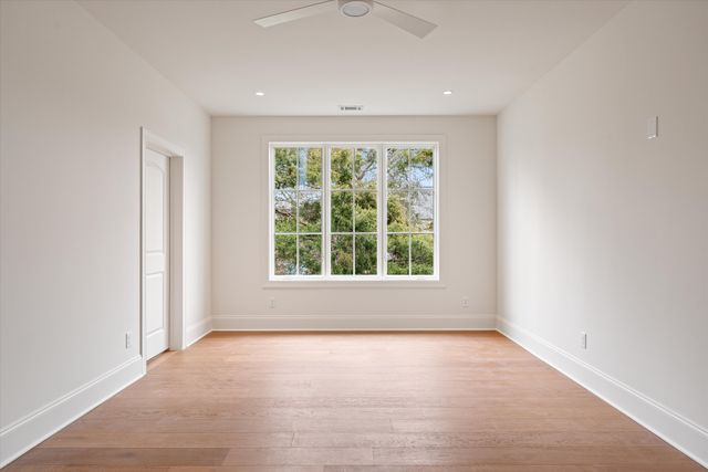 641 Brook Hollow Rd, Nashville, TN 37205