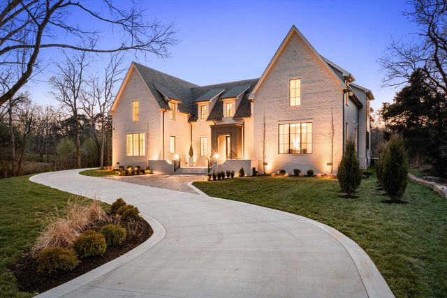 641 Brook Hollow Rd, Nashville, TN 37205