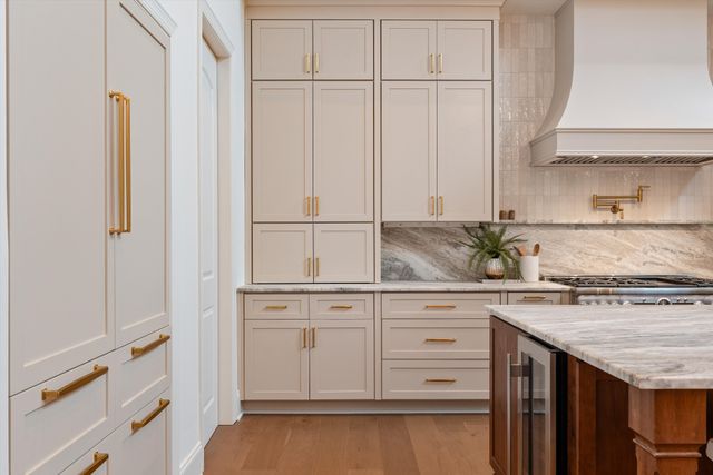 641 Brook Hollow Rd, Nashville, TN 37205