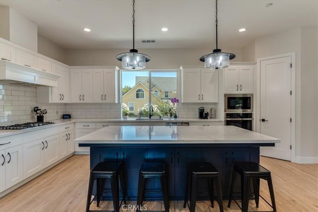 1520 Lyle Lane, Paso Robles, CA 93446