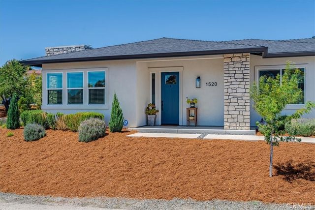1520 Lyle Lane, Paso Robles, CA 93446