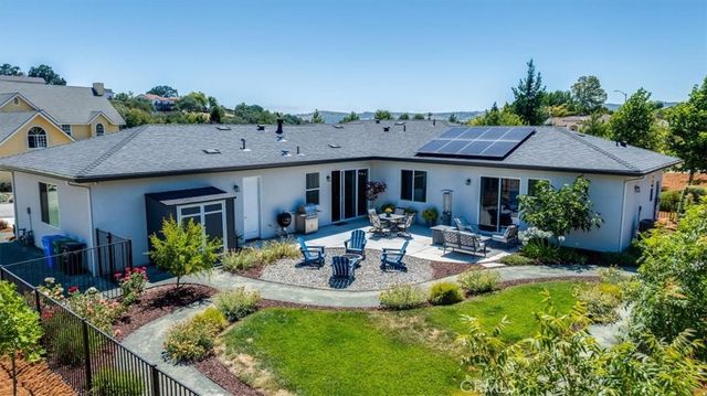 1520 Lyle Lane, Paso Robles, CA 93446