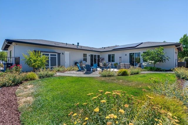 1520 Lyle Lane, Paso Robles, CA 93446