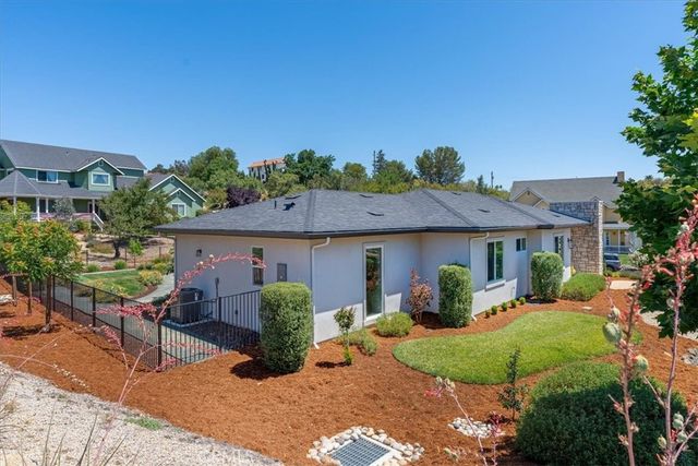 1520 Lyle Lane, Paso Robles, CA 93446
