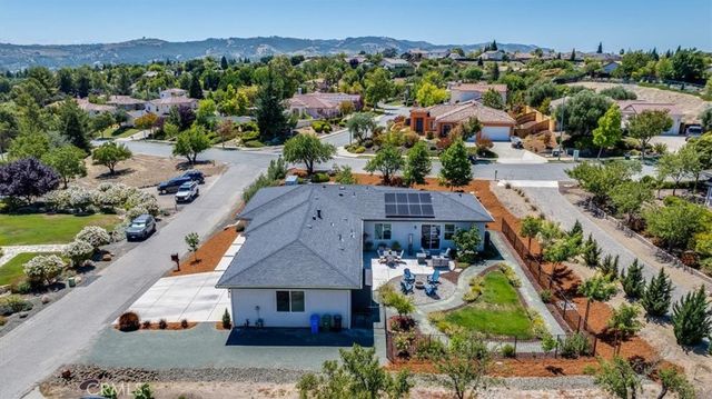 1520 Lyle Lane, Paso Robles, CA 93446