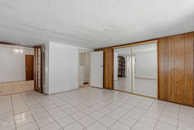 7863 LAURA Way, El Paso, TX 79915