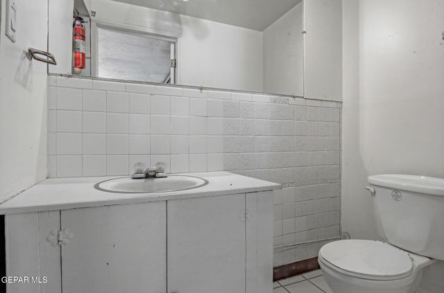 7863 LAURA Way, El Paso, TX 79915