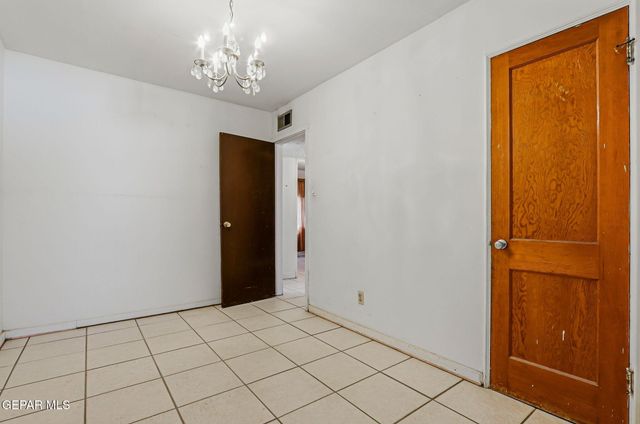 7863 LAURA Way, El Paso, TX 79915