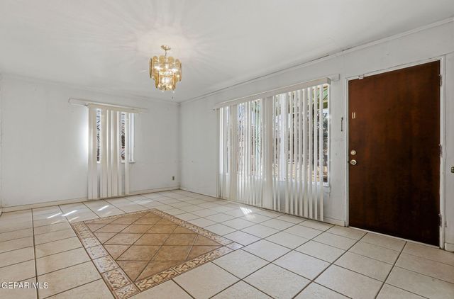 7863 LAURA Way, El Paso, TX 79915