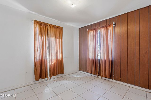 7863 LAURA Way, El Paso, TX 79915