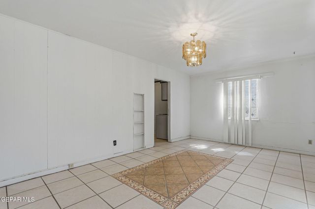 7863 LAURA Way, El Paso, TX 79915