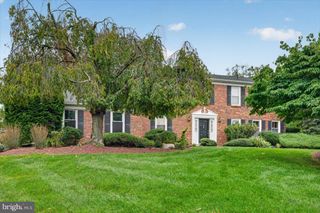 2 TRACEY DR, Lawrence Twp, NJ 08648
