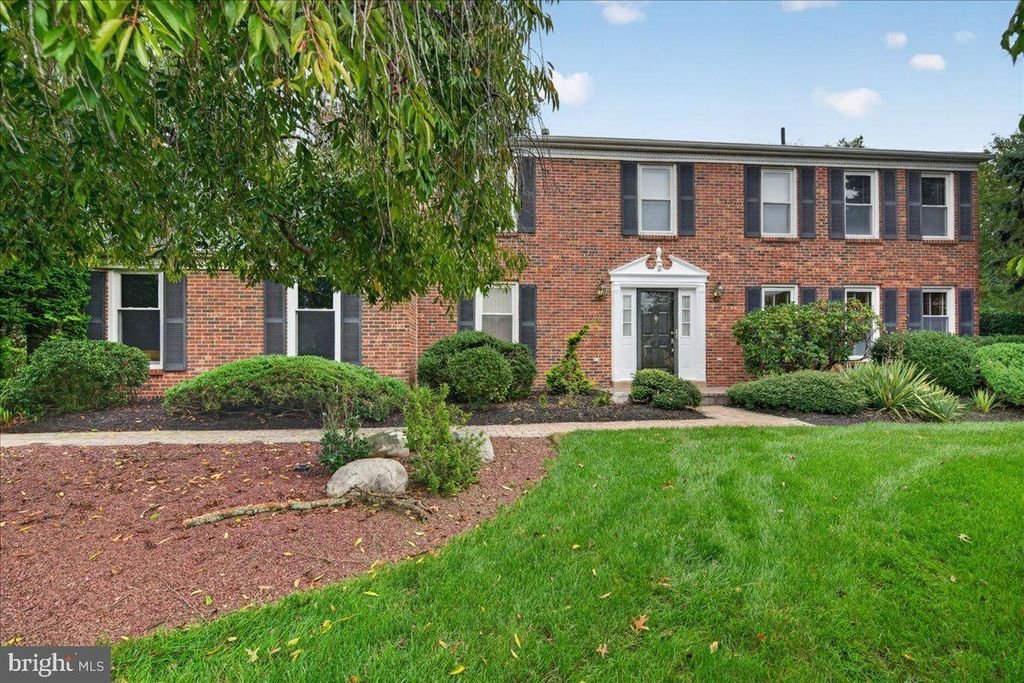 2 TRACEY DR, LAWRENCE TWP, NJ 08648 — photo 2