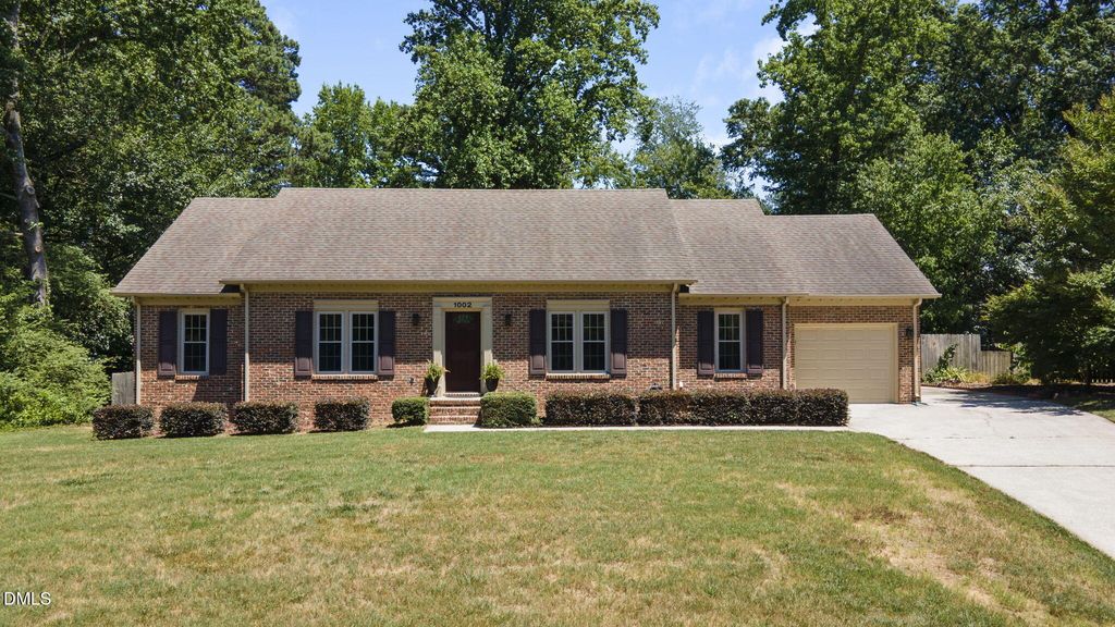 1002 Fair Oaks Lane, Apex, NC 27502