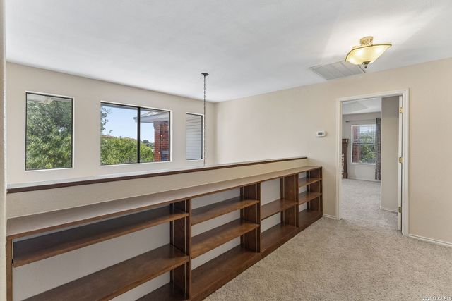 14806 Circle J Trl, Helotes, TX 78023
