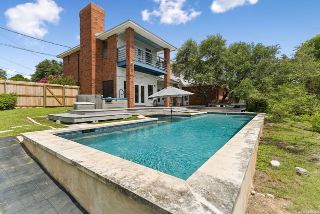 14806 Circle J Trl, Helotes, TX 78023