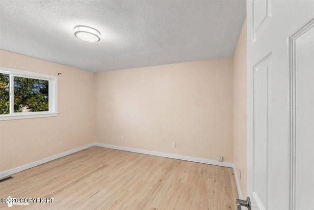 11021 Hane Street, Anchorage, AK 99516