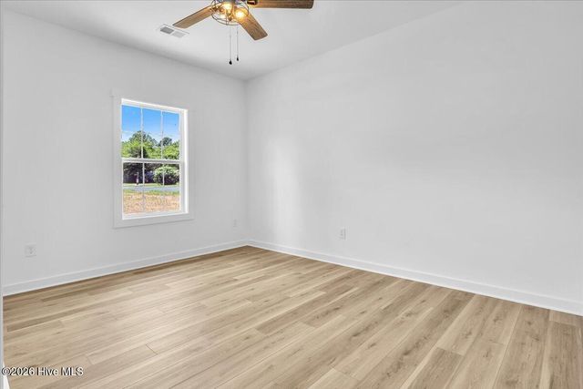 528 Mary Lou Lane SW, Supply, NC 28462