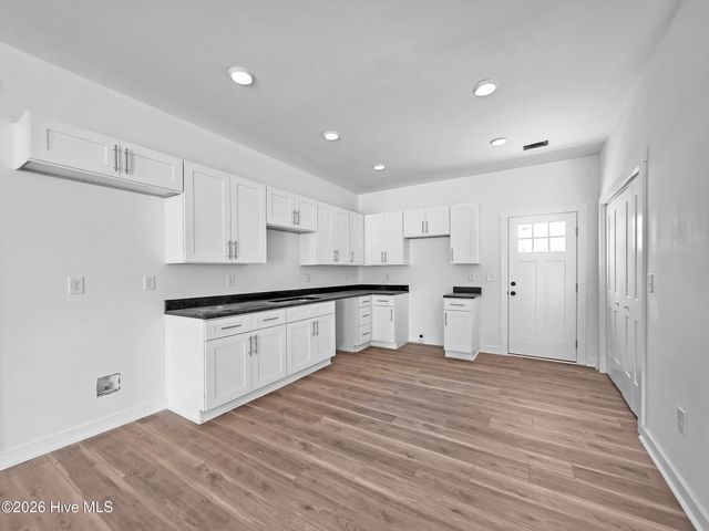 528 Mary Lou Lane SW, Supply, NC 28462