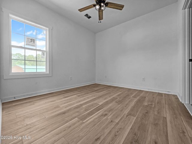 528 Mary Lou Lane SW, Supply, NC 28462