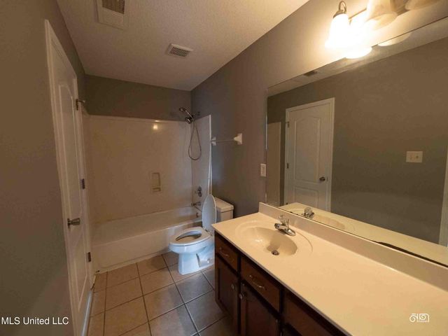 7624 N Rigmoore Pt. N Point, Olive Branch, MS 38654