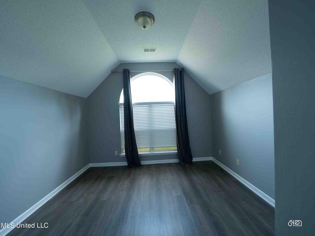 7624 N Rigmoore Pt. N Point, Olive Branch, MS 38654