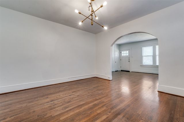 732 N Windomere Avenue, Dallas, TX 75208