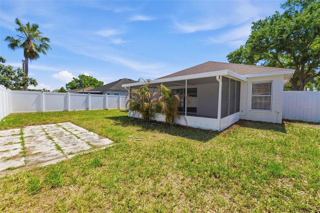 5931 TAYWOOD DRIVE, Tampa, FL 33624