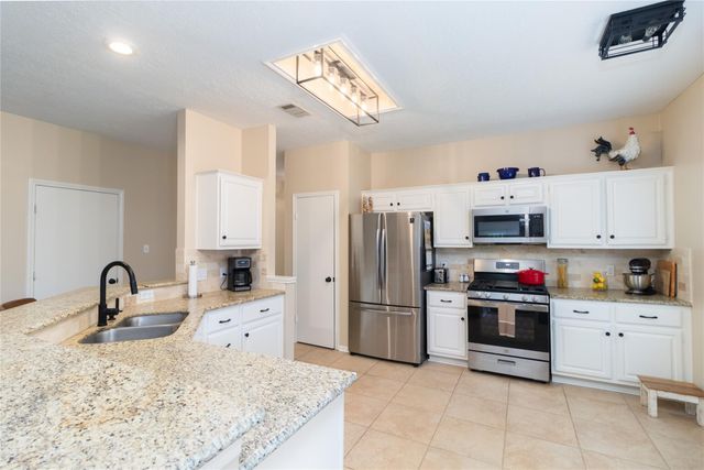 5423 Glade Estates Dr, Kingwood, TX 77339