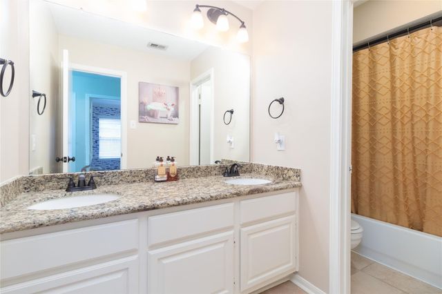 5423 Glade Estates Dr, Kingwood, TX 77339