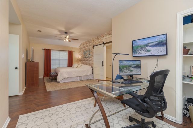 5423 Glade Estates Dr, Kingwood, TX 77339