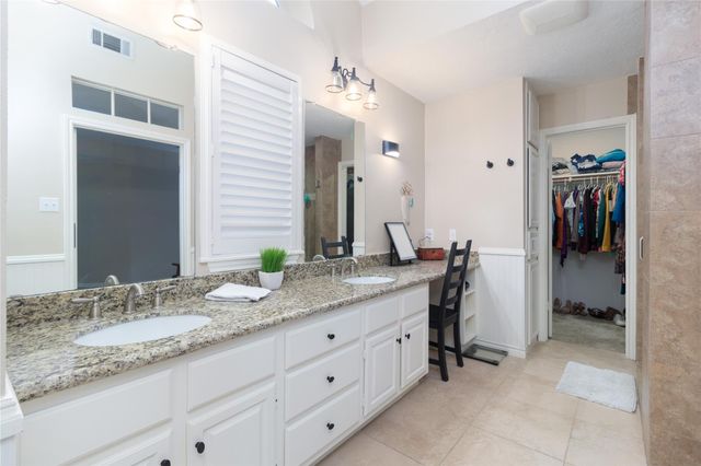 5423 Glade Estates Dr, Kingwood, TX 77339