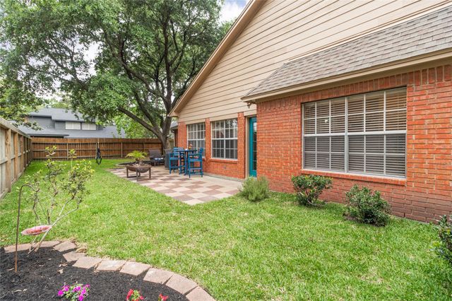 5423 Glade Estates Dr, Kingwood, TX 77339