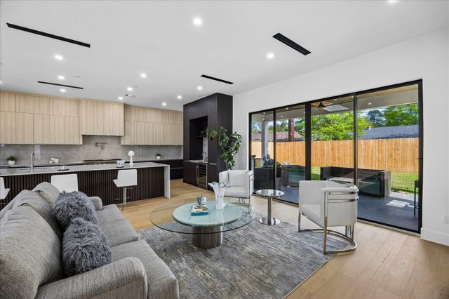 5430 Rutherglenn Drive, Houston, TX 77096