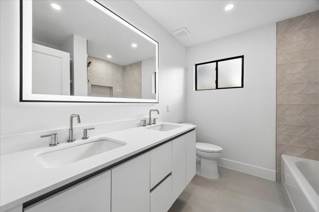 5430 Rutherglenn Drive, Houston, TX 77096