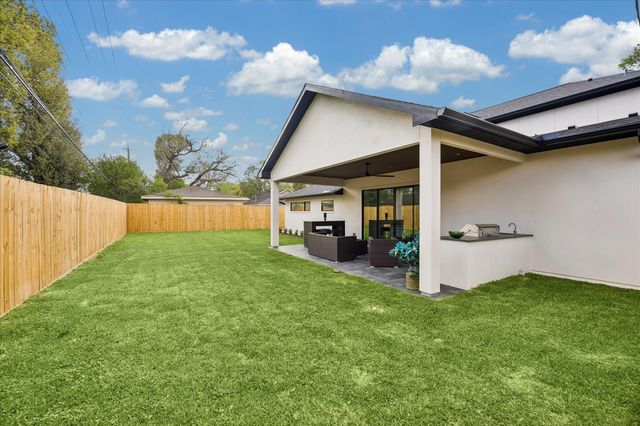 5430 Rutherglenn Drive, Houston, TX 77096