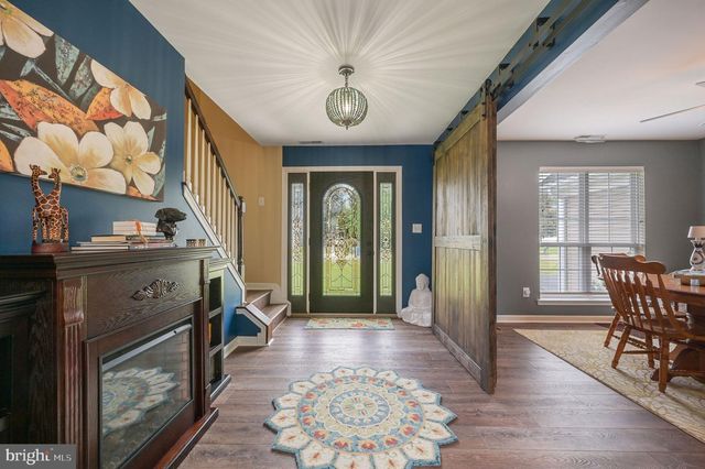 333 W DARBY CIR, Dover, DE 19904