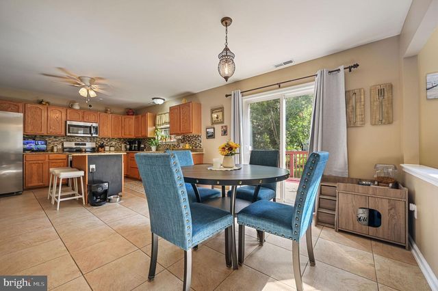 333 W DARBY CIR, Dover, DE 19904