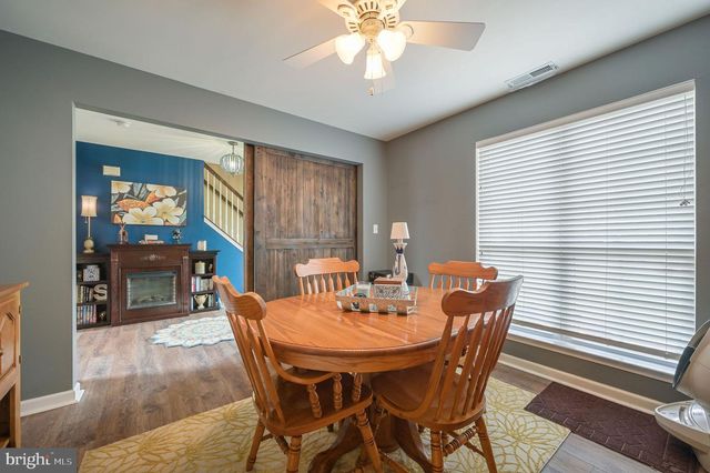 333 W DARBY CIR, Dover, DE 19904