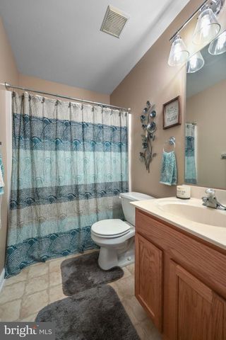 333 W DARBY CIR, Dover, DE 19904