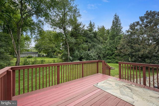 333 W DARBY CIR, Dover, DE 19904