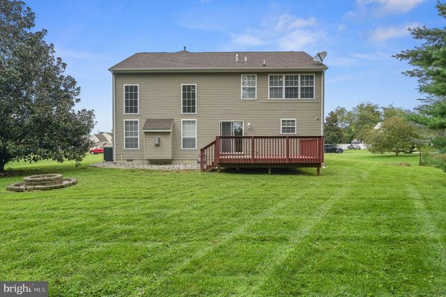 333 W DARBY CIR, Dover, DE 19904