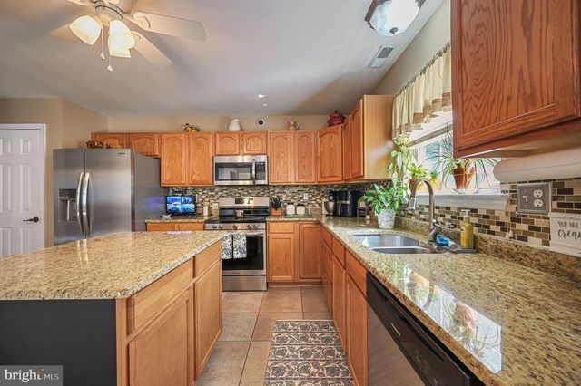 333 W DARBY CIR, Dover, DE 19904