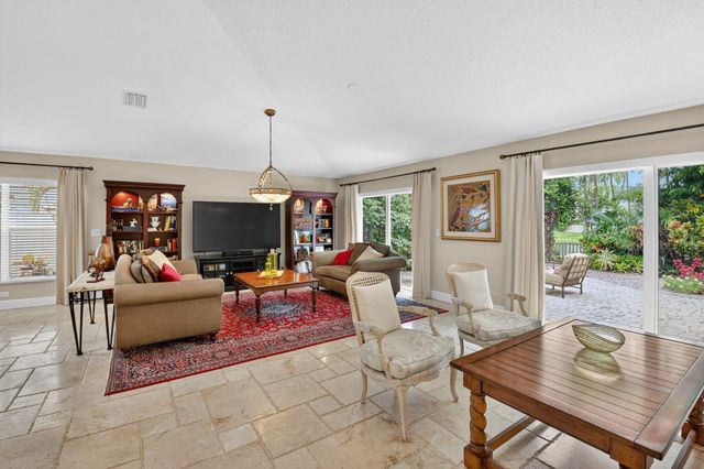 523 Canoe Point, Delray Beach, FL 33444